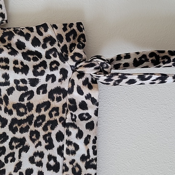 Chico's Leopard Print Side Tie Wide Neck Knit Top Size Small - Picture 5 of 8